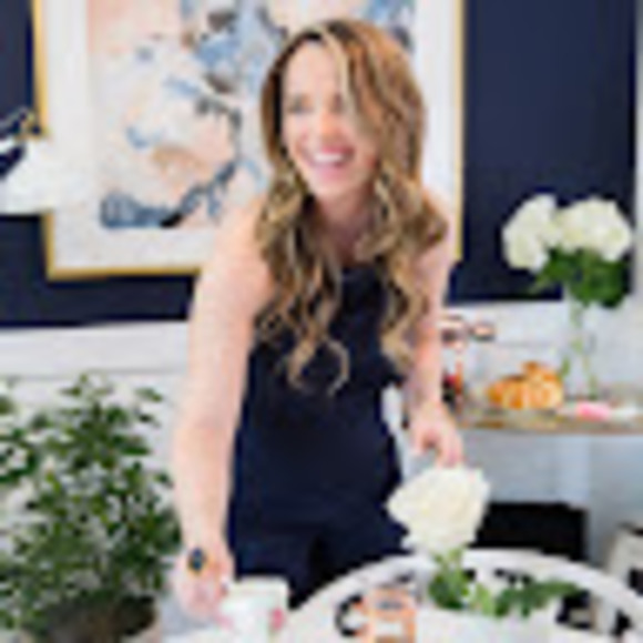 Meet your Posher, Roxanne - Picture 1 of 1